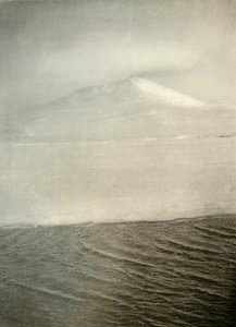 Monte Erebus desde el pie de hielo, c. 1908, 1909 de Unbekannt