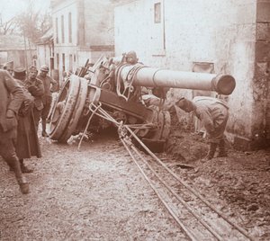 Moviendo artillería pesada, Genicourt, norte de Francia, c1914-c1918 de Unbekannt