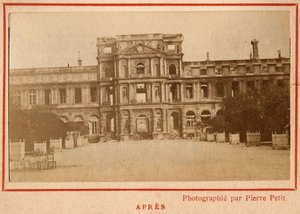 Municipalidad de París (1871): vista del Palais des Tuileries en París después del incendio de mayo de 1871 de Unbekannt