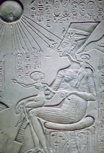 Nefertiti y dos de sus hijas de Unbekannt