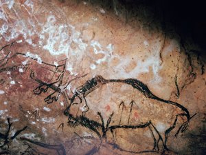 Pintura rupestre neolítica de un bisonte herido