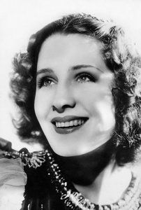 Norma Shearer 1902-1983, actriz canadiense, c. 1930s-c. 1940s