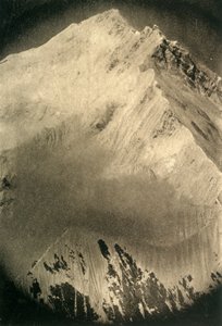 Cresta noreste del Monte Everest, c1918-c1939 de Unbekannt