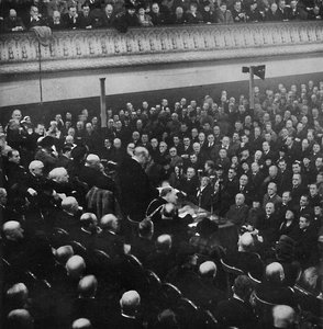 El 27 de enero, el Sr. Churchill se dirigió a una audiencia en Free Trade Hall, Manchester, 1913, 1945 de Unbekannt