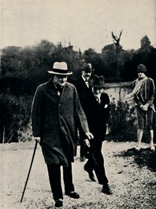De vacaciones con su hijo en Italia, 1920s, 1945