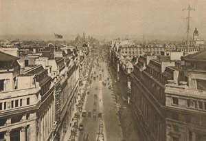 En el Techo de Bush House, Mirando Desde Kingsway Hacia Las Alturas del Norte, c. 1935 de Unbekannt