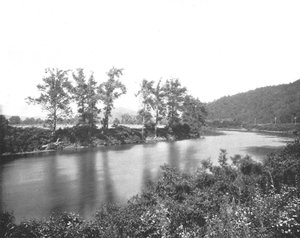 En el Conemaugh, cerca de New Florence, Pensilvania, EE.UU., c. 1900