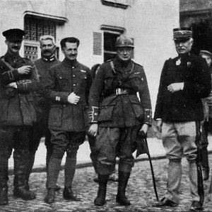 En el frente y después de la experiencia comandó a los 6º Fusileros Reales Escoceses, c1916, 1945 de Unbekannt