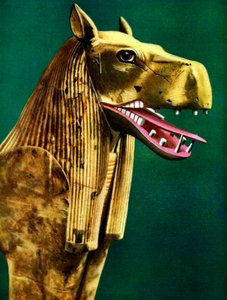Uno de los soportes gemelos de un sofá ceremonial encontrado en la tumba de Tutankamón, Egipto, 1933-1934 de Unbekannt