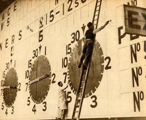 Pintores trabajando en la tote de White City, West London, 1932 de Unbekannt