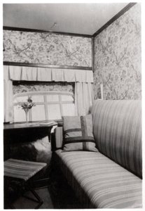 Cabina de pasajeros durante el día, Zeppelin LZ 127 Graf Zeppelin, 1933 de Unbekannt
