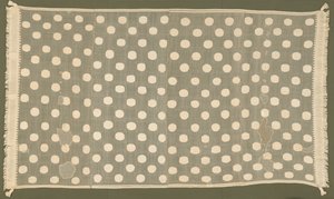 Textiles Peruanos: Manto o Colgante, Taparrabos, Turbante, Sombrero Acolchado, Banda con Borlas, 1200-1460s de Unbekannt