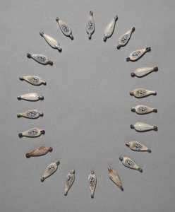 Cuentas en forma de pétalo, c. 1391-1353 a.C. de Unbekannt