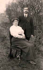 Retrato de una pareja al aire libre