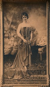 Retrato de una mujer en la Embajada de Cuba en Bruselas, Bélgica, 1927 de Unbekannt