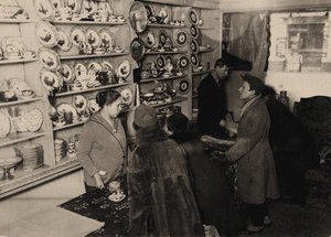 Vista previa antes de la subasta de las propiedades de la familia del Zar Romanov, Moscú, 1927