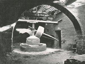 Molino de maíz primitivo, Delta del Nilo, Egipto, 1895 de Unbekannt