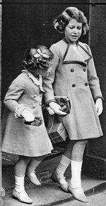 Princesa Isabel y su hermana, c1936
