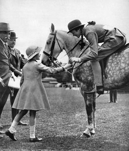 La Princesa Isabel en el Día de los Niños, Richmond Horse Show, c. 1936 de Unbekannt