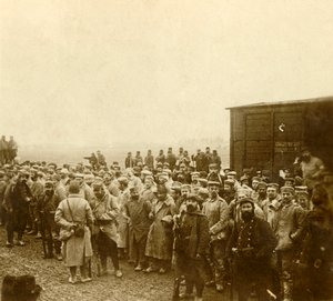 Prisioneros en Perthes les Hurlus, norte de Francia, c. 1914-c. 1918 de Unbekannt