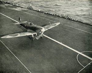 RAF Spitfire en la cubierta de un portaaviones camino a Malta, Segunda Guerra Mundial, 1942-1944