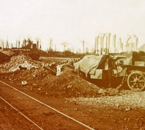 Líneas ferroviarias en el pueblo de Noordschote, Flandes, Bélgica, c. 1914-c. 1918 de Unbekannt