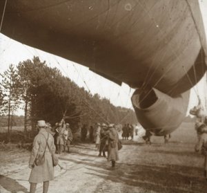 Elevación de un globo de observación, Somme, norte de Francia, 1916 de Unbekannt