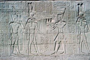 Relieve del faraón ante Knum, Templo de Khnum, Periodos Ptolemaico y Romano de Unbekannt
