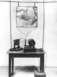 Réplica del primer transmisor de Marconi utilizado en sus primeros experimentos en Italia, 1894