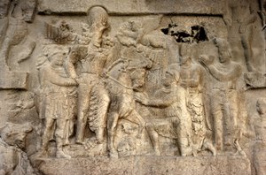 Relieve rupestre que representa al rey sasánida Shapur I (241-72) el emperador romano Valeriano (c.240-260) y generales persas, siglo III de Unbekannt
