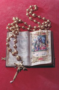 Rosario y libro de oraciones pertenecientes a María Reina de Escocia