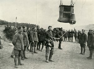 Los globos cometa de la Artillería de Campo Real eran los ojos de nuestros cañones en Francia, 1919 de Unbekannt