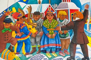 Arte sami; la vida diaria del pueblo sami; talla de madera colorida; retablo sami-cristiano diseñado por el artista Bror Hjort en la iglesia de madera de Jukkasjaervi; Laponia; Condado de Norrbotten; Suecia; Escandinavia; Europa de Unbekannt