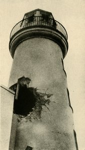 Faro de Scarborough golpeado por una bomba alemana, Primera Guerra Mundial, diciembre 1914, c1920