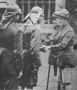 Scouts recibidos por el Príncipe de Gales en el jamboree en Arrowe Park, Birkenhead, 1929