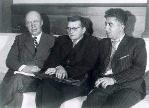 Sergei Prokofiev, Dmitri Shostakovich y Aram Khachaturian, compositores rusos, 1945 de Unbekannt