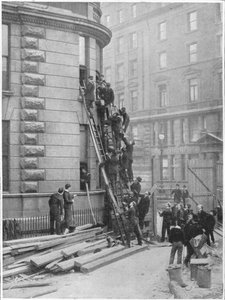 Brigada de bomberos de sirvientes en el Hotel Cecil, Londres, c1903 de Unbekannt