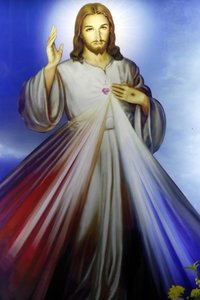Tienda que vende artículos religiosos cristianos. Jesús misericordioso, confío en ti. Ciudad Ho Chi Minh. Vietnam