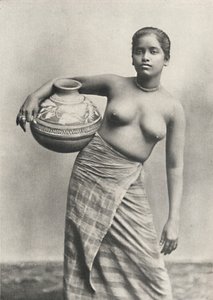 Singhalesin des Niederlands sin la vestimenta superior habitual, 1926 de Unbekannt