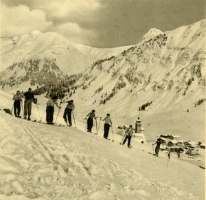 Lección de esquí, Arlberg, Austria, c1935 de Unbekannt