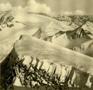 Montañas cubiertas de nieve, Bad Hofgastein, Austria, c1935 de Unbekannt