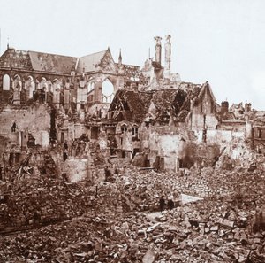 Catedral de Soissons, Soissons, norte de Francia, c1914-c1918 de Unbekannt