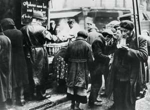 Comedor social para los necesitados, les Halles, París ocupado por los alemanes, febrero 1941 de Unbekannt