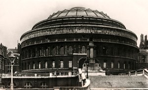 Entrada sur del Royal Albert Hall, Londres, principios del siglo XX