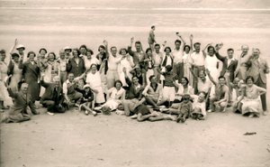 Día de deportes para la fiesta del Hotel Gloucester en la playa La Publente, Jersey, 1938