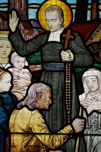 Vidriera en la iglesia Saint-Honoré d