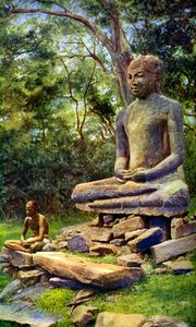 Buda de piedra, una reliquia de la antigua gloria de Anuradhapura, Ceilán, c. 1924