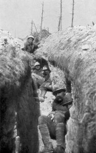 Camilleros en una trinchera, al sur de Cornillet, Primera Guerra Mundial, 20 de mayo de 1917 de Unbekannt