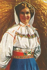 Mujer sueca en traje tradicional, c. 1928