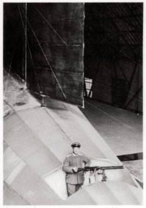 Artillero de cola de un dirigible del ejército alemán, Primera Guerra Mundial, 1914-1918, 1933 de Unbekannt